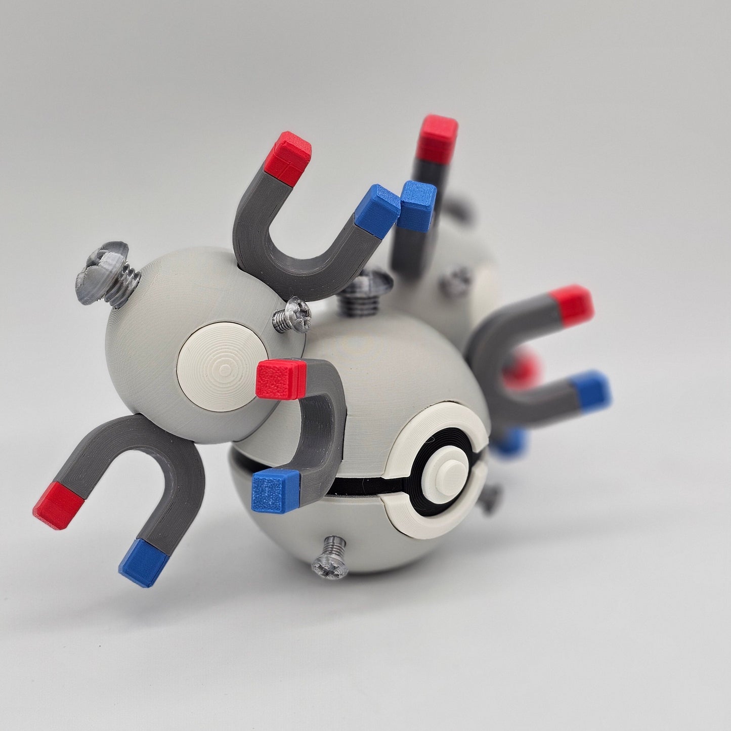 #0082 Magneton